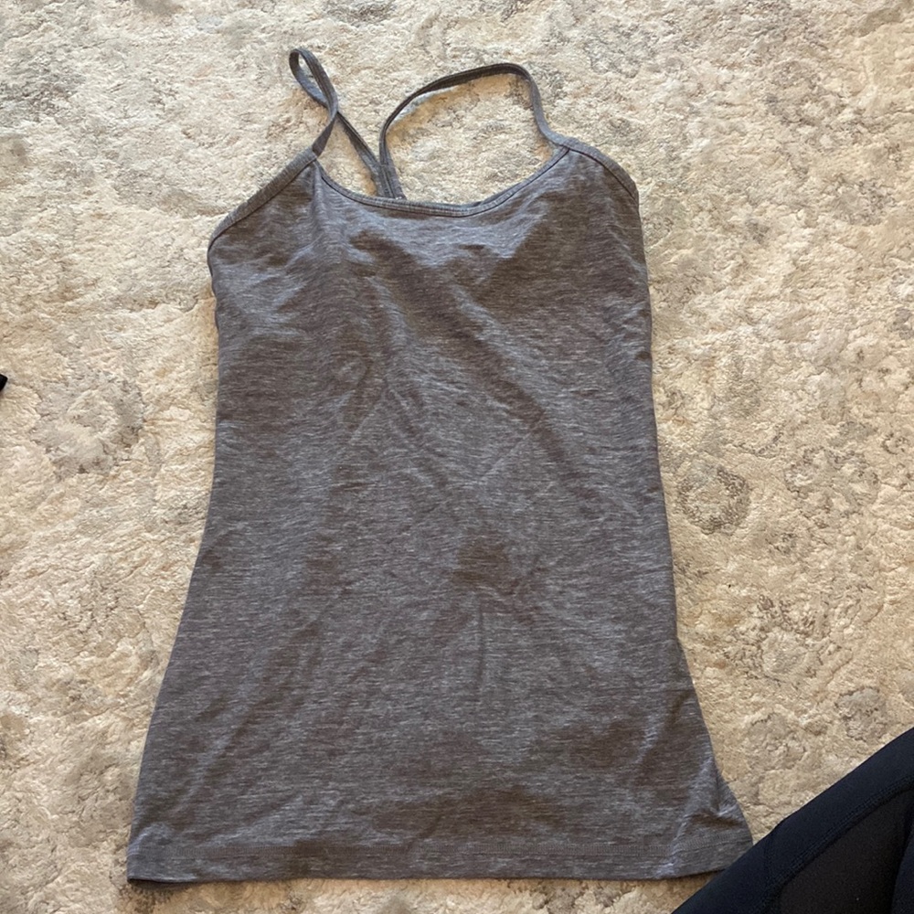 Lululemon size 6 tank with built in bra